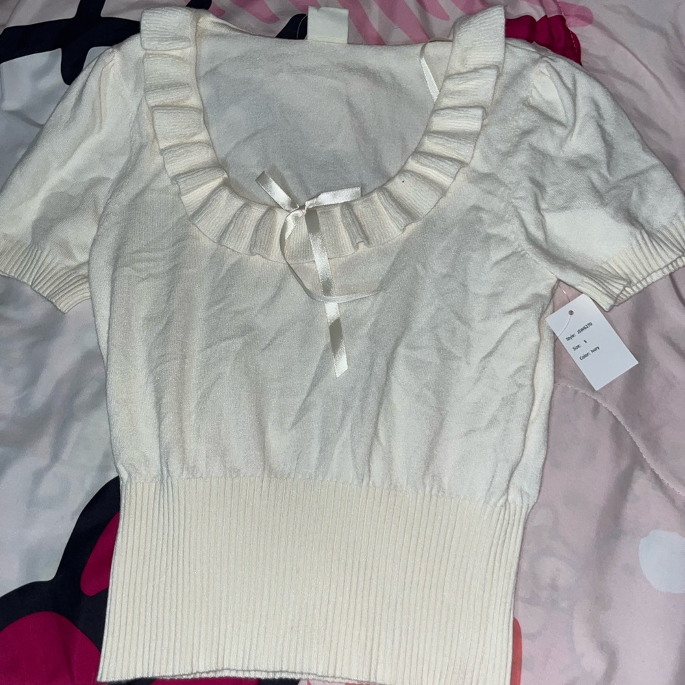 Shoujo style ruffle top